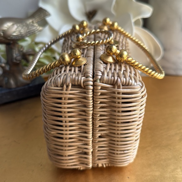 Vintage! 1950’s-60’s Vinyl Coated Wicker Bag - Picture 5 of 14